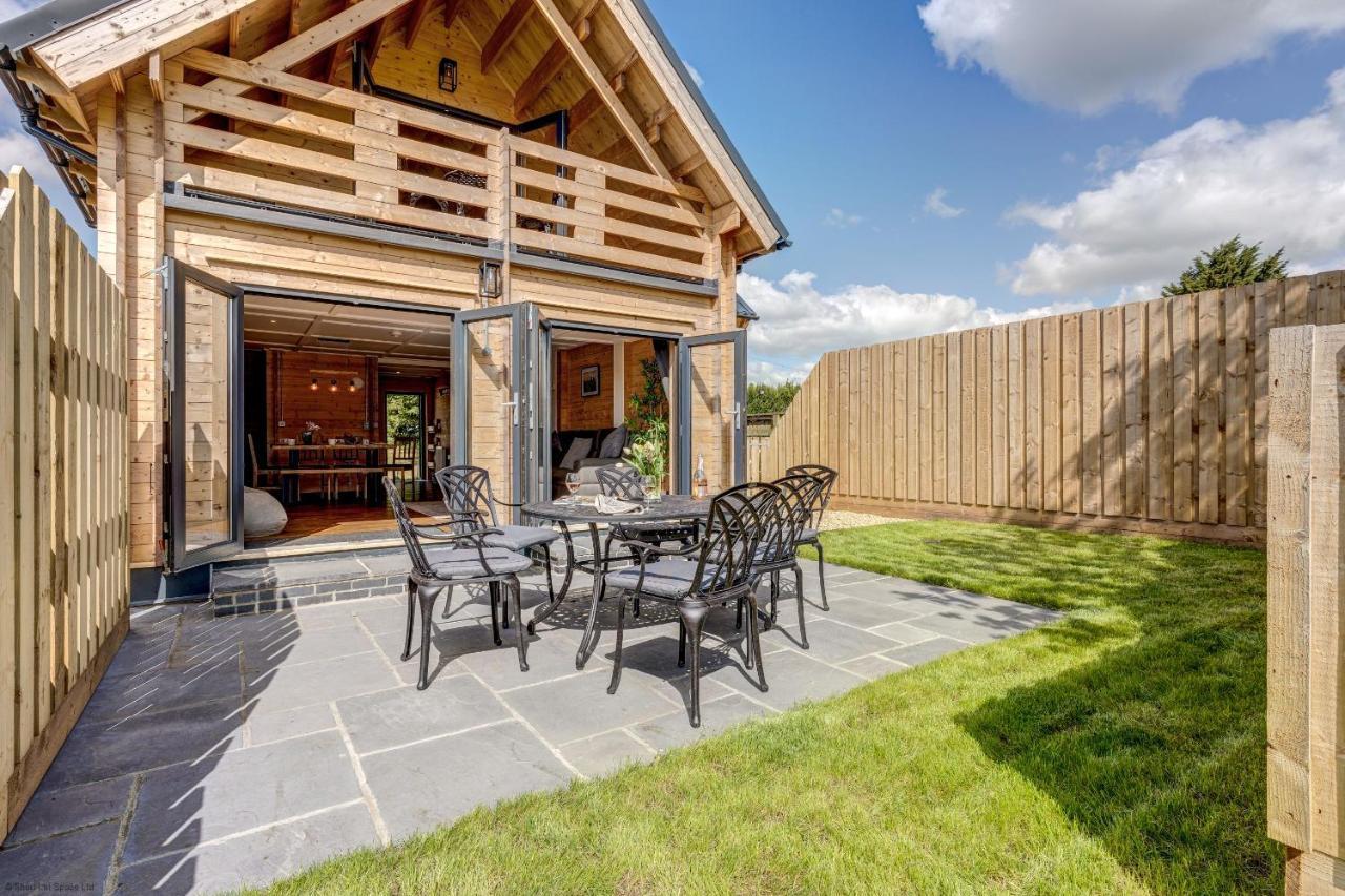 Buttercup Lodge Benson Exterior photo